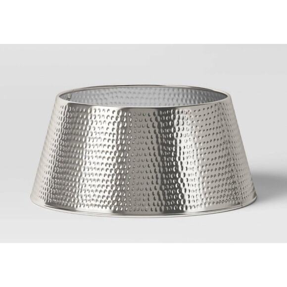 Wondershop Hammered Metal Christmas Tree Collar Silver -for 42”- 54” Tree - Picture 3 of 5